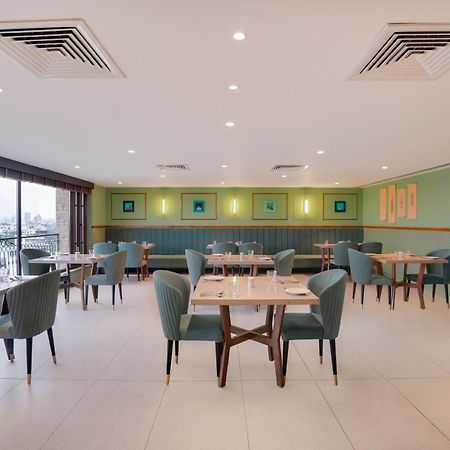 Lemon Tree Hotel, Раджкот Экстерьер фото